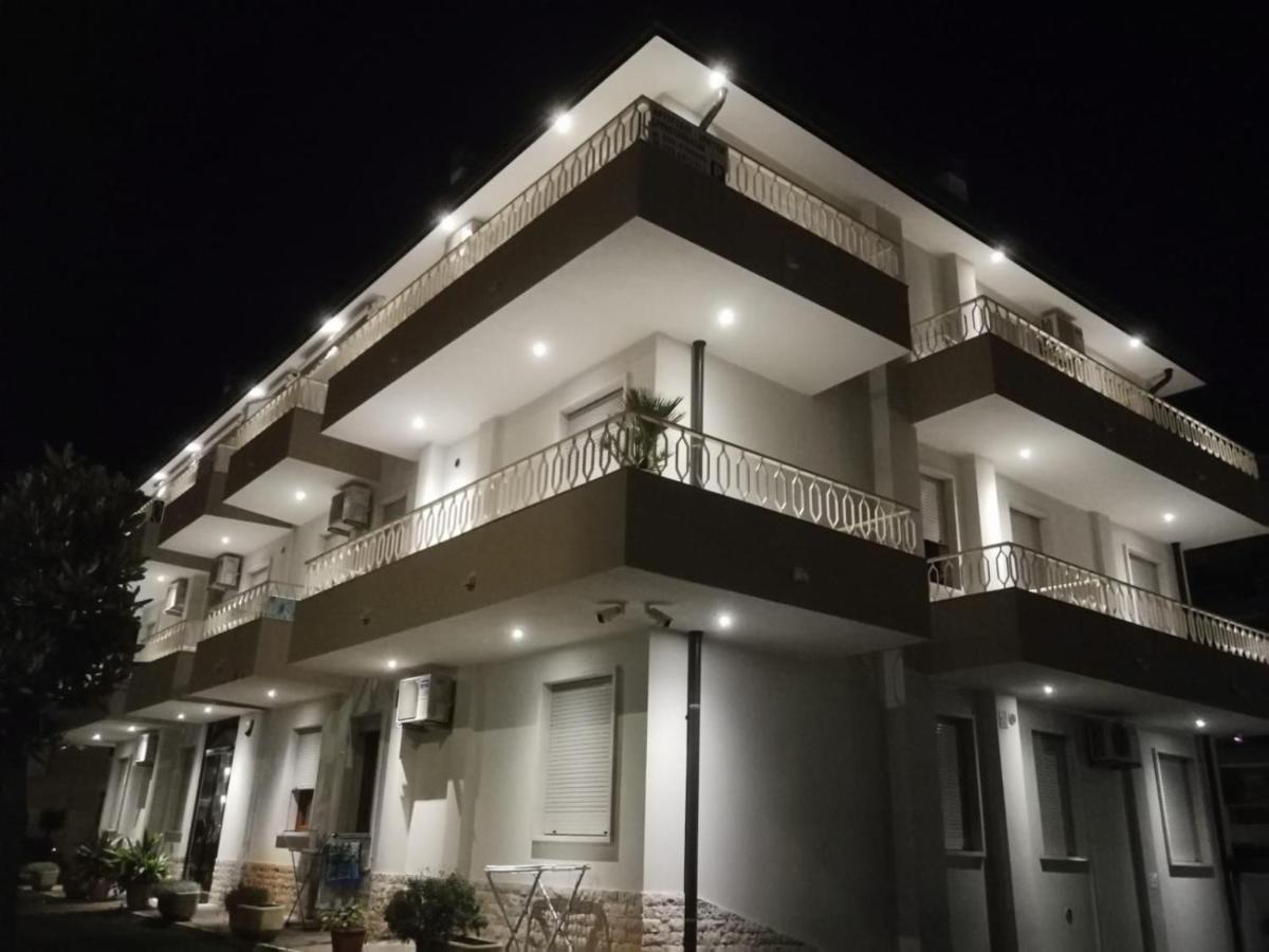 הוילה סוטומרינה Palazzina Del Sole מראה חיצוני תמונה