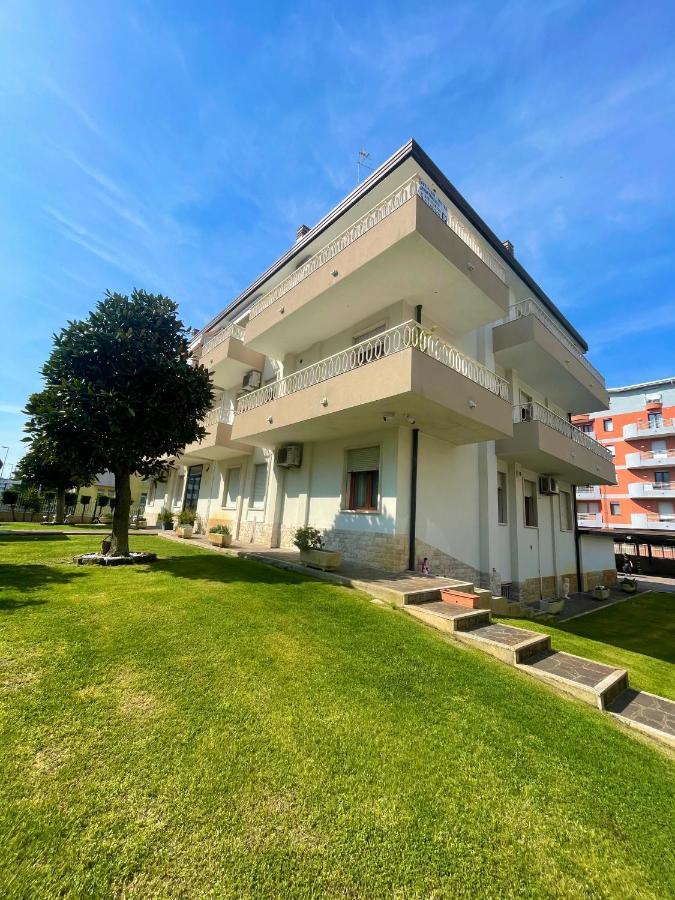 הוילה סוטומרינה Palazzina Del Sole מראה חיצוני תמונה
