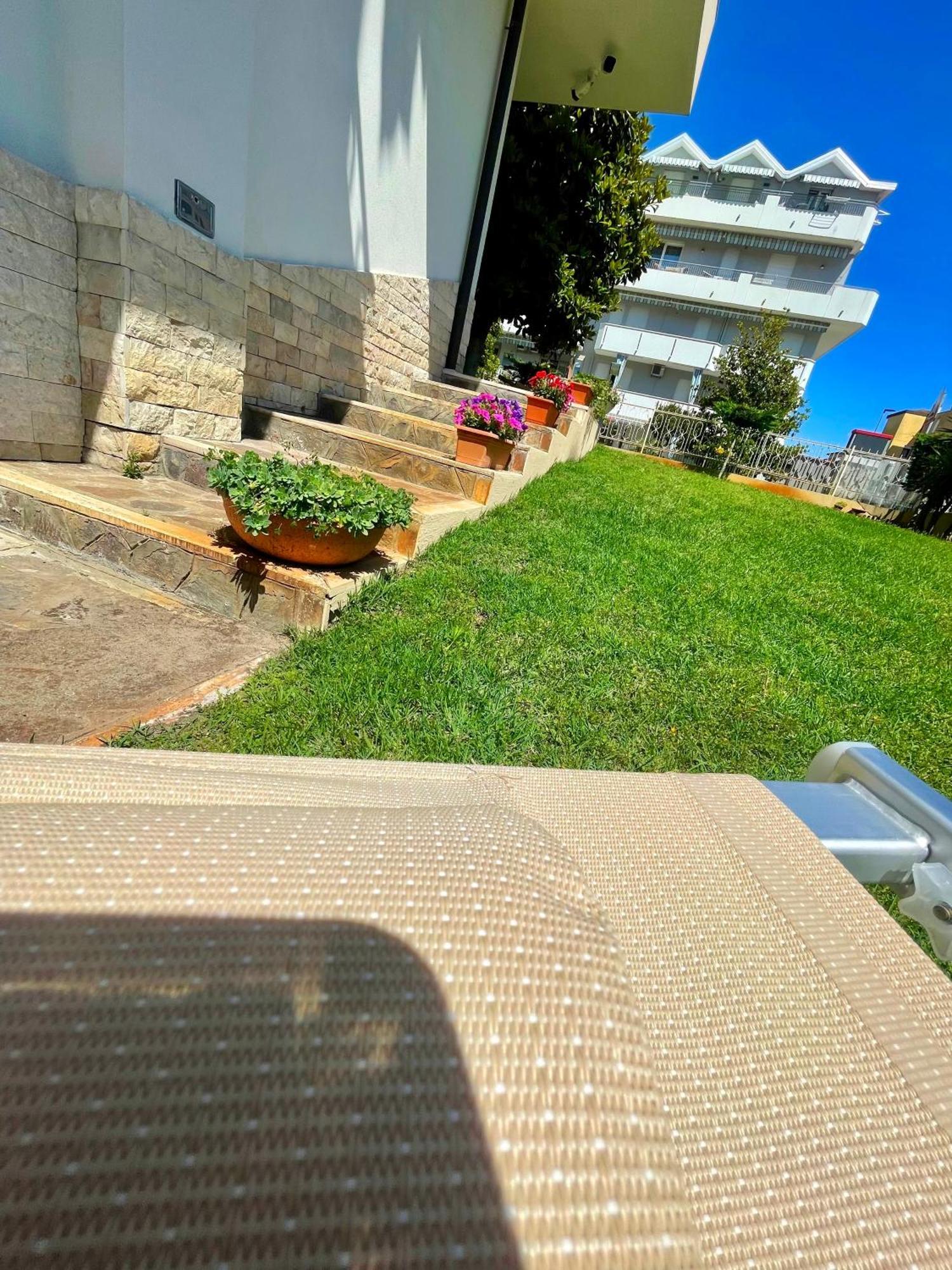 הוילה סוטומרינה Palazzina Del Sole מראה חיצוני תמונה