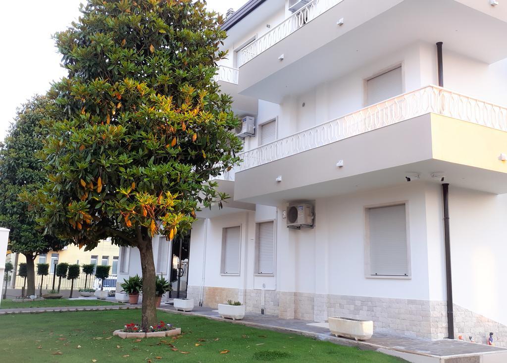הוילה סוטומרינה Palazzina Del Sole מראה חיצוני תמונה